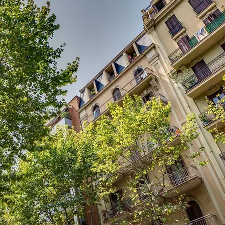 Renovated & Classic 3-bedroom Sagrada Familia Apt. Apartment Barcelona
